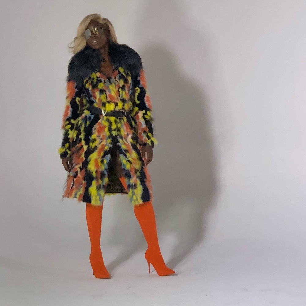 VERSACE fox and leather coat. Size 6 BNWT